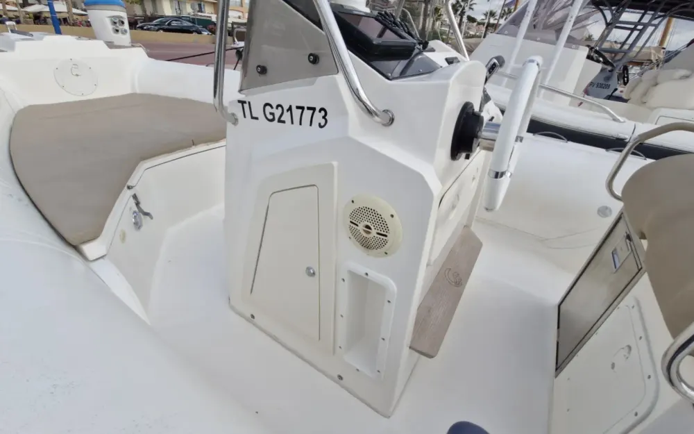 slider 14 Capelli Tempest 775