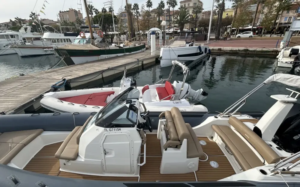 slider 16 Brig Eagle 8