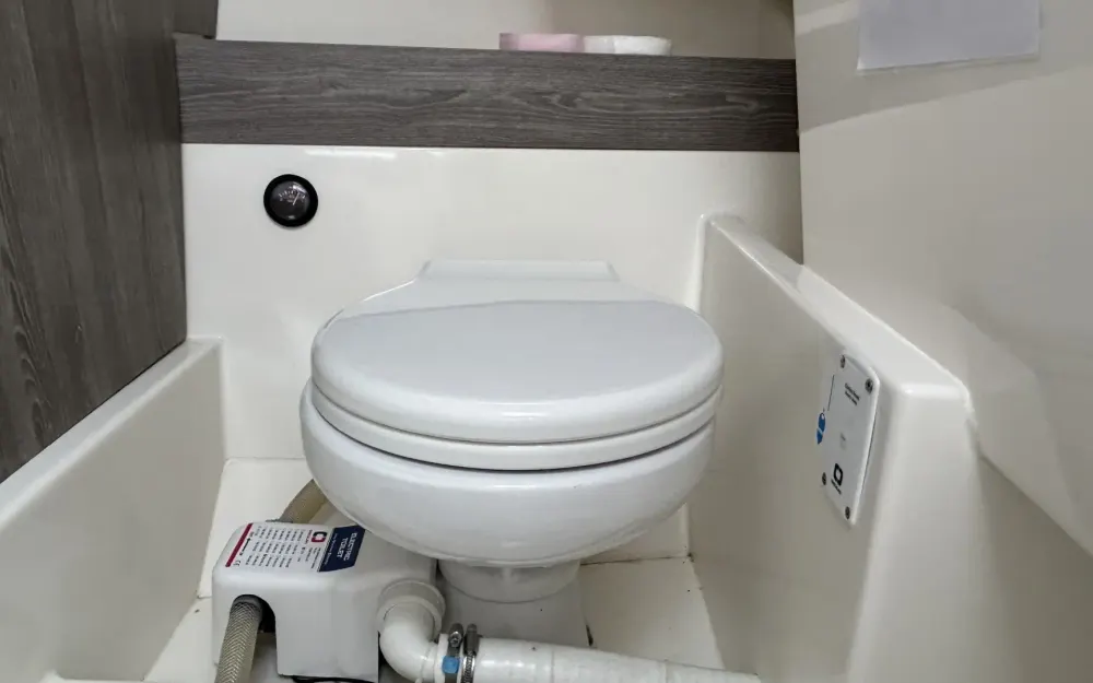 slider 9 White Shark  240 SC