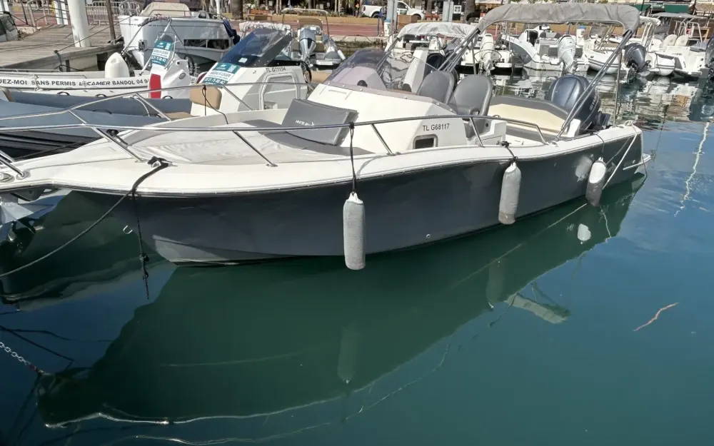 slider 15 White Shark  240 SC