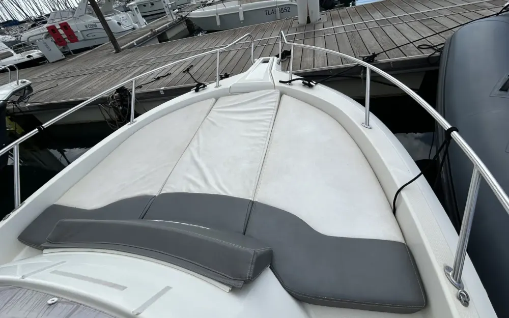 slider 1 White Shark  240 SC