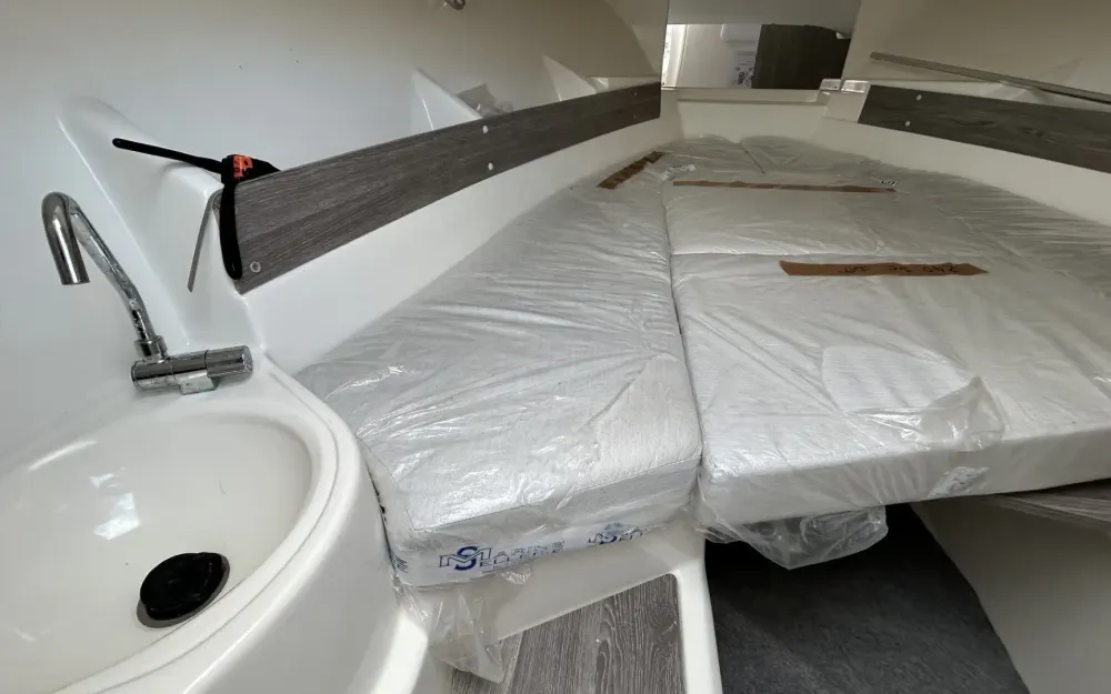 slider 8 White Shark  240 SC
