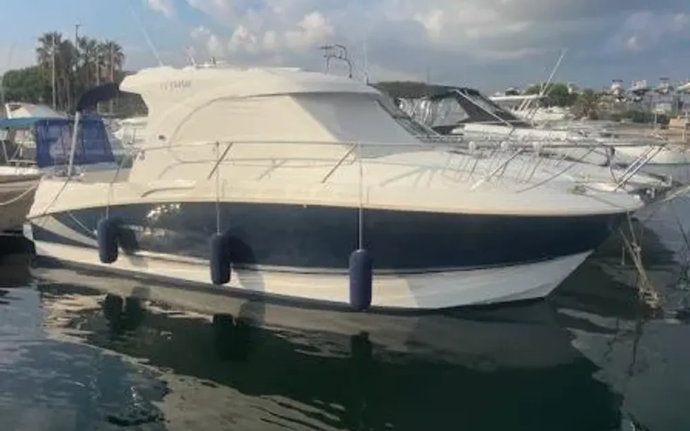 slider 0 Beneteau Antares 8