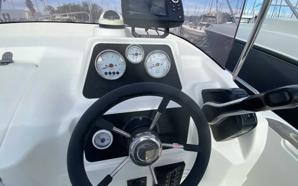 slider 6 Selection Boats Aston 21
