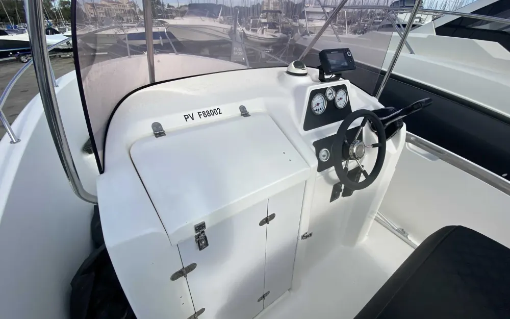 slider 7 Selection Boats Aston 21