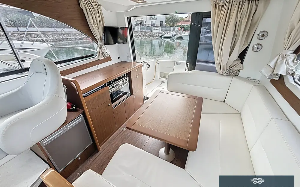 slider 10 Beneteau Antares 30