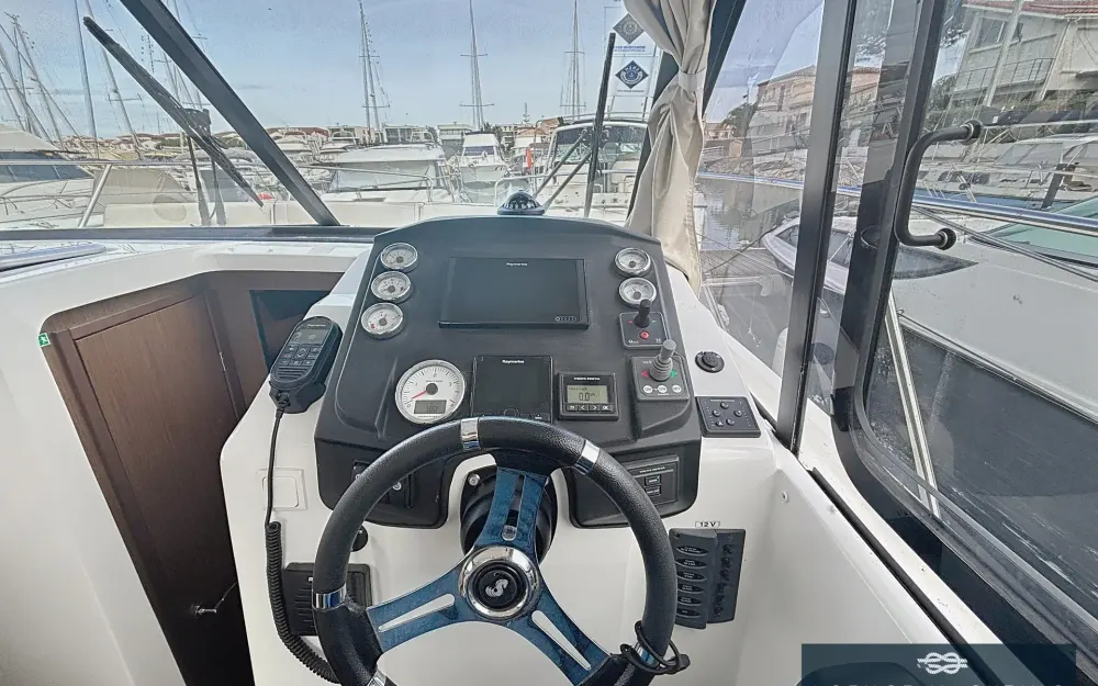 slider 12 Beneteau Antares 30