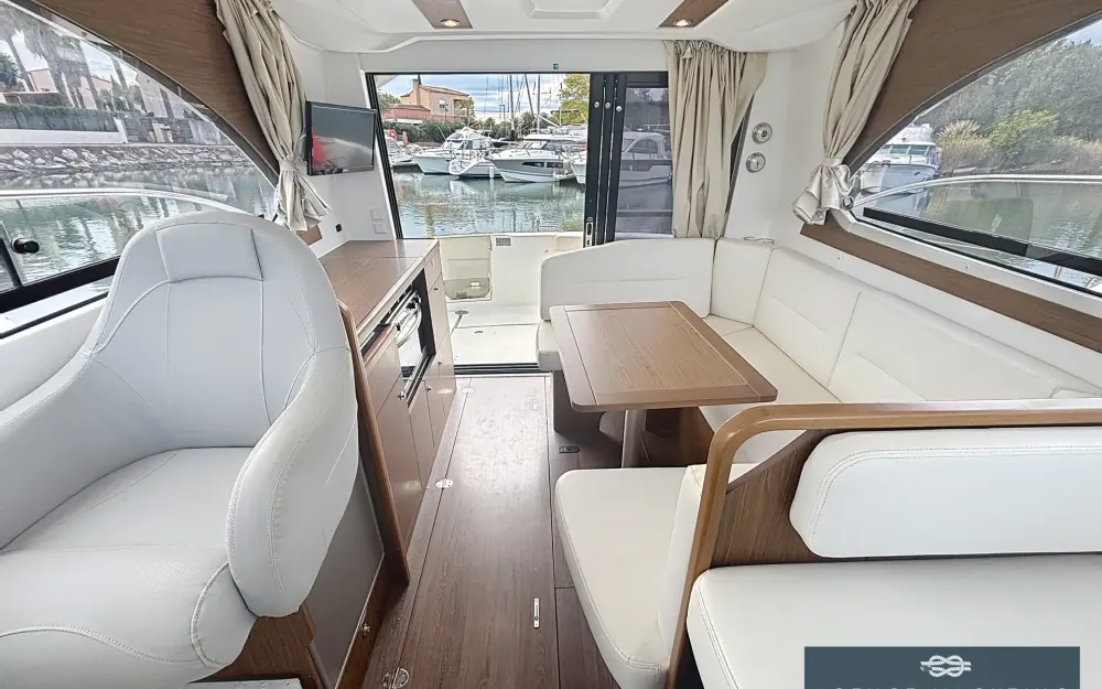 slider 14 Beneteau Antares 30