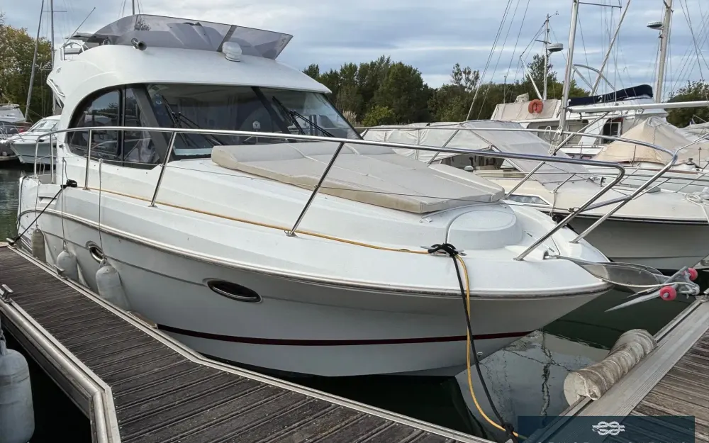 slider 21 Beneteau Antares 30
