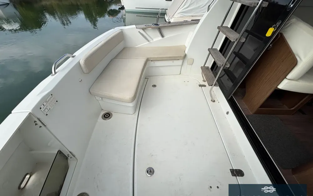 slider 23 Beneteau Antares 30