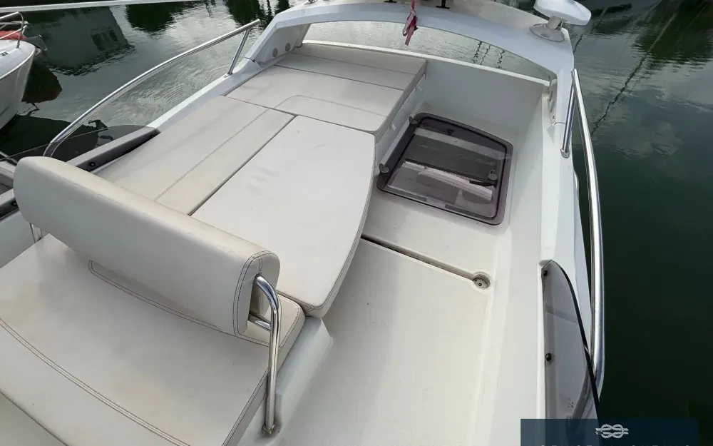 slider 29 Beneteau Antares 30
