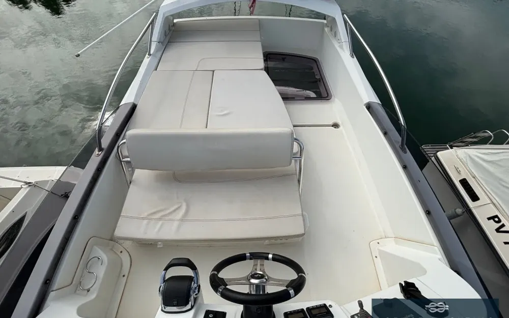slider 30 Beneteau Antares 30