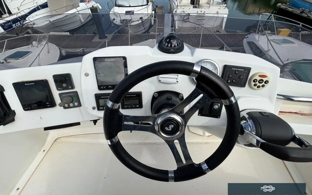slider 34 Beneteau Antares 30