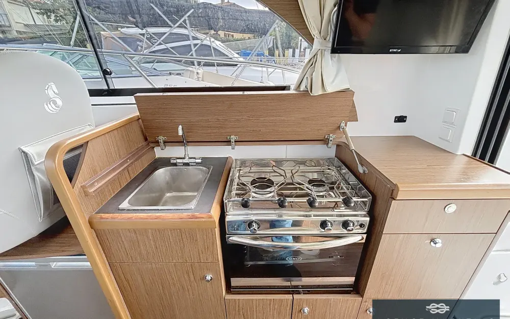 slider 3 Beneteau Antares 30