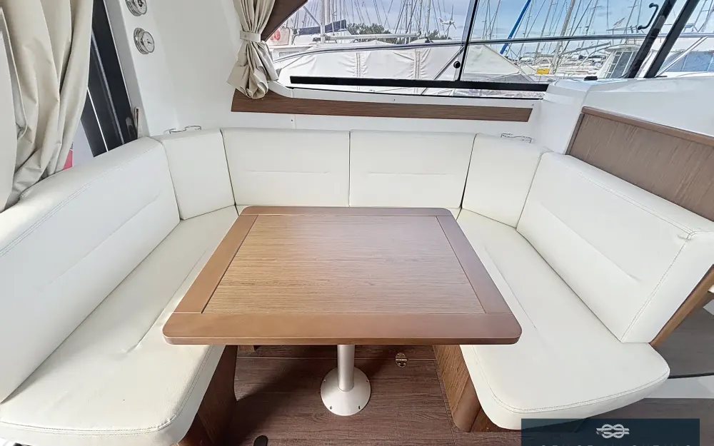 slider 4 Beneteau Antares 30