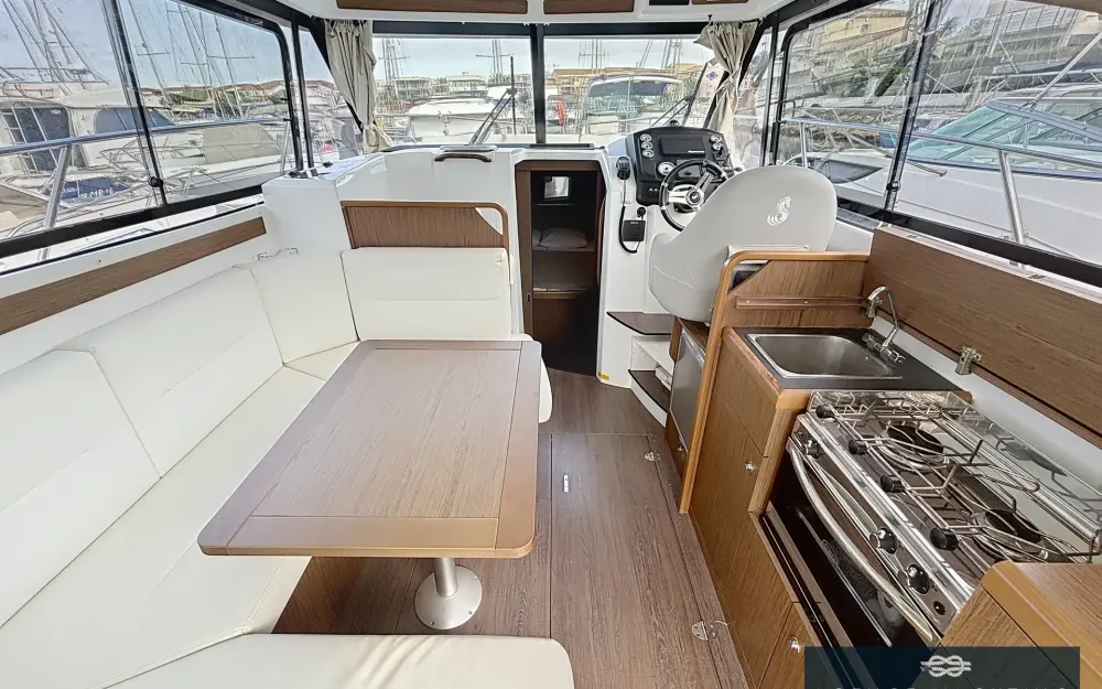 slider 7 Beneteau Antares 30