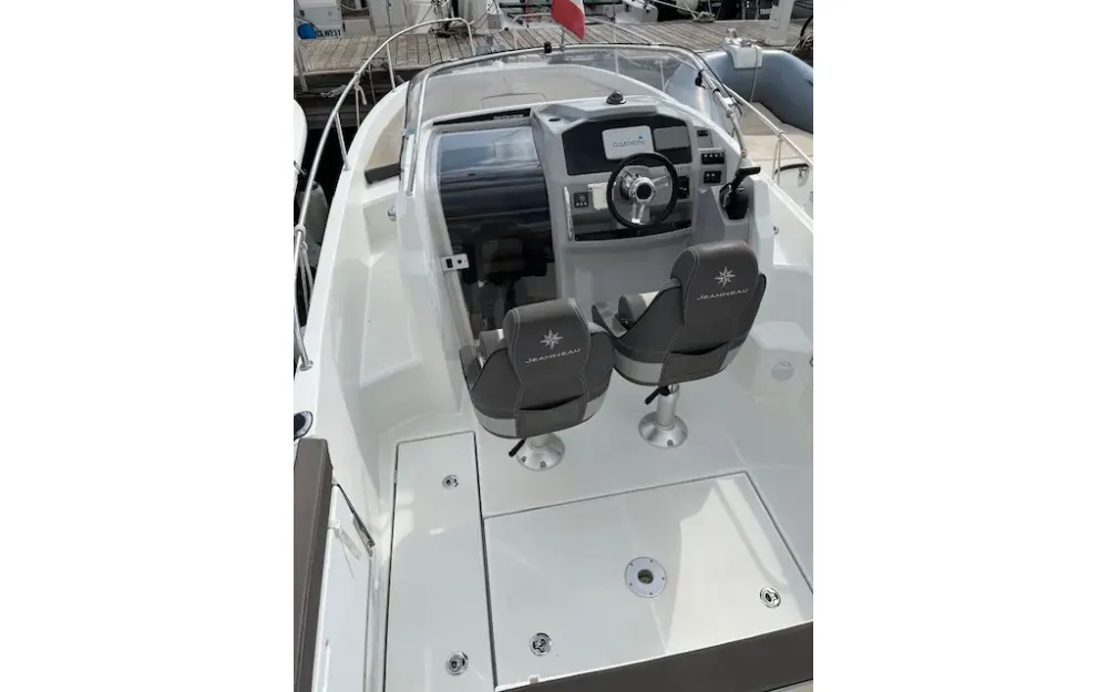 slider 16 Jeanneau Cap Camarat 7.5 WA Serie 2