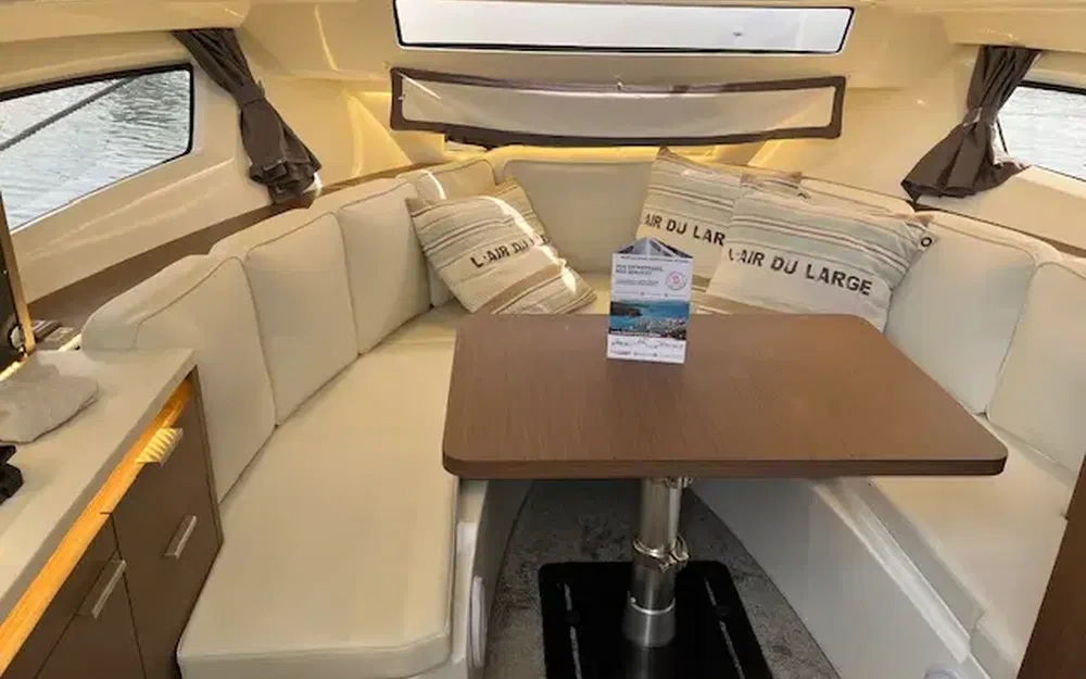 slider 3 Jeanneau Cap Camarat 10.5 WA