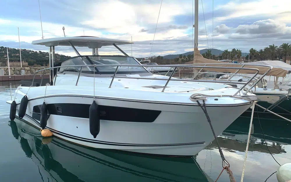 slider 4 Jeanneau Cap Camarat 10.5 WA