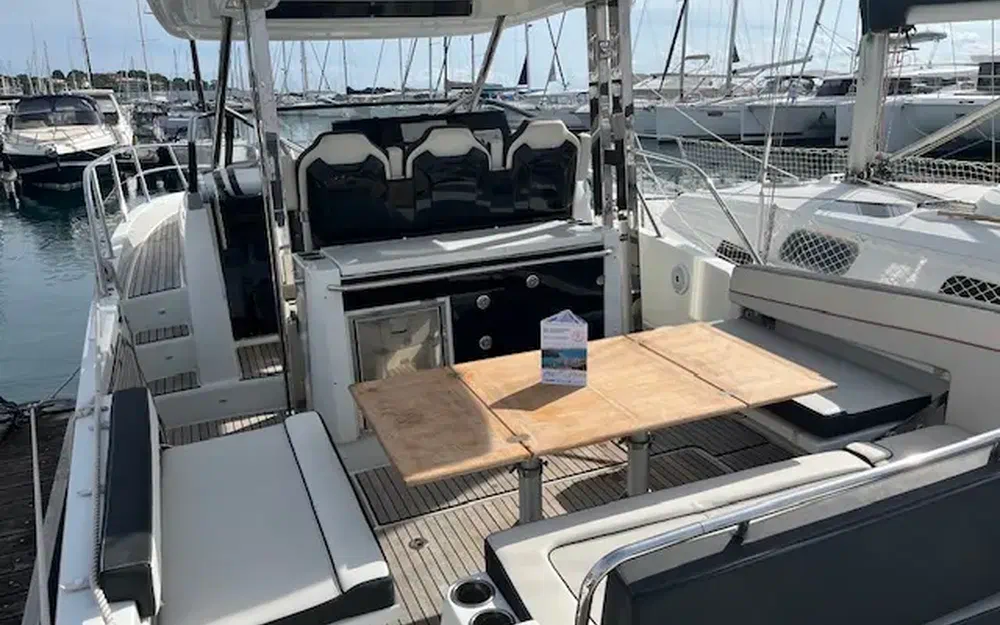 slider 6 Jeanneau Cap Camarat 10.5 WACap Camarat 10.5 Wa Serie 2