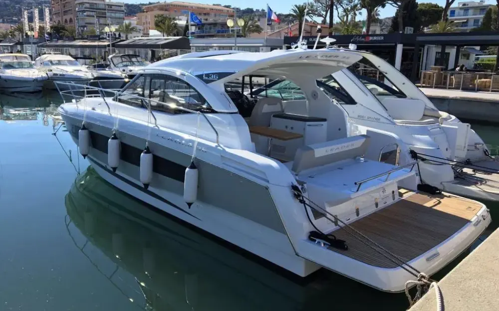 slider 0 Jeanneau Leader 36 Sportop
