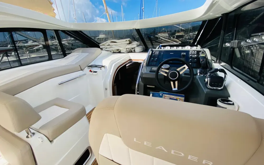 slider 10 Jeanneau Leader 36 Sportop