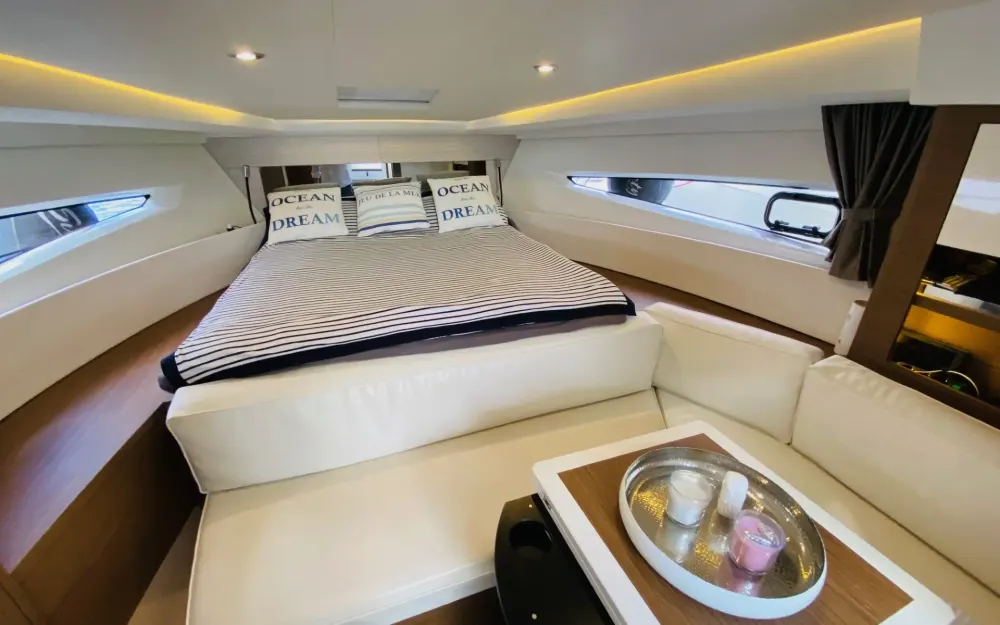 slider 12 Jeanneau Leader 36 Sportop