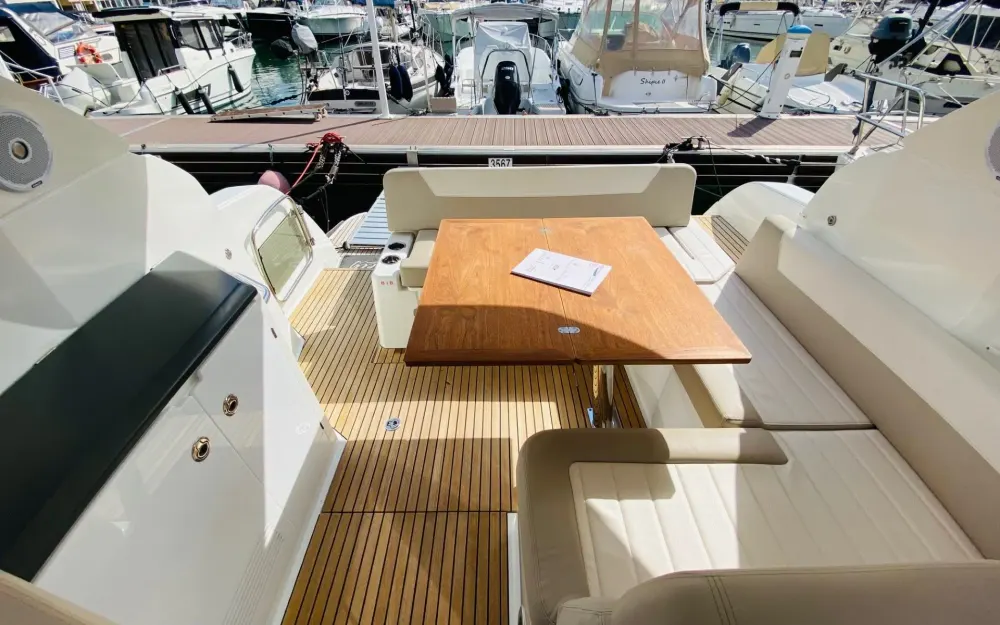 slider 6 Jeanneau Leader 36 Sportop