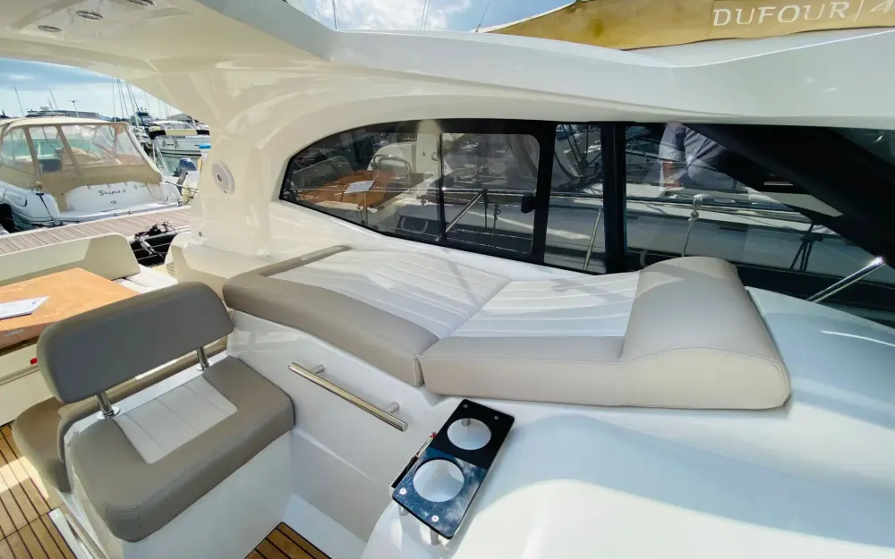 slider 7 Jeanneau Leader 36 Sportop