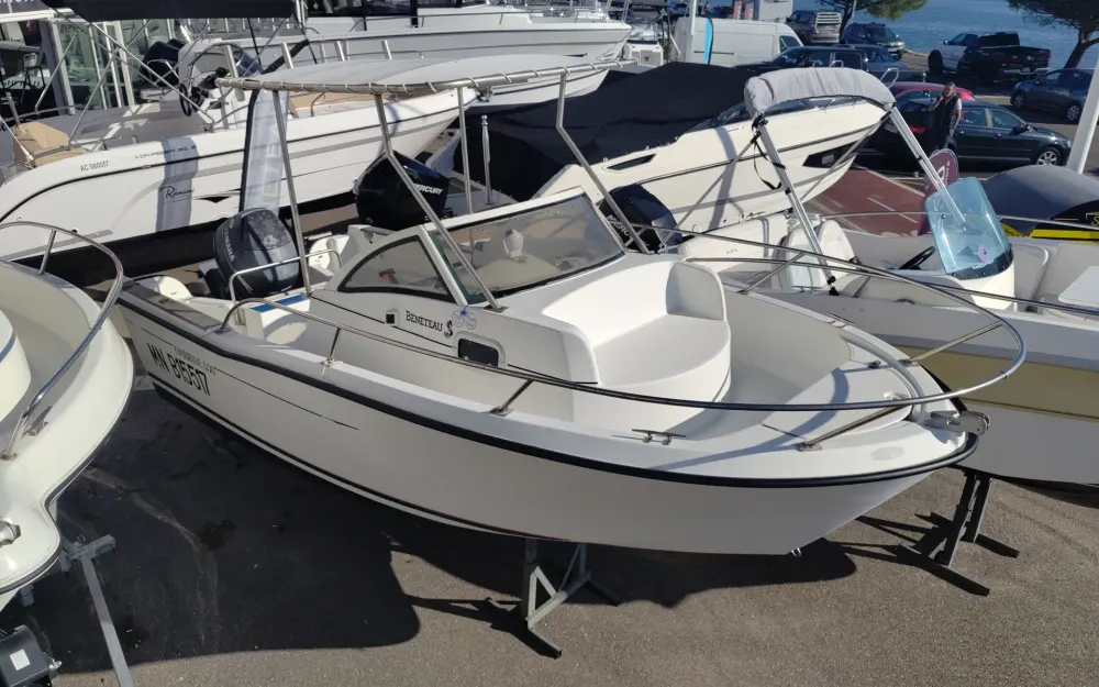 slider 3 Beneteau Ombrine 550