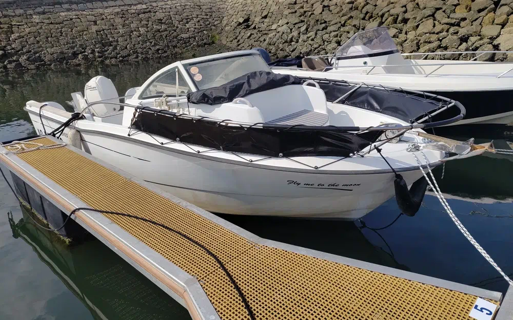 slider 4 Beneteau Ombrine 550
