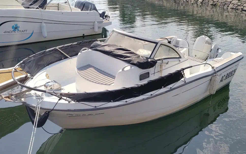 slider 0 Beneteau Ombrine 550