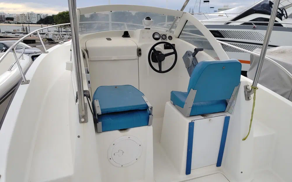slider 19 Beneteau Ombrine 550