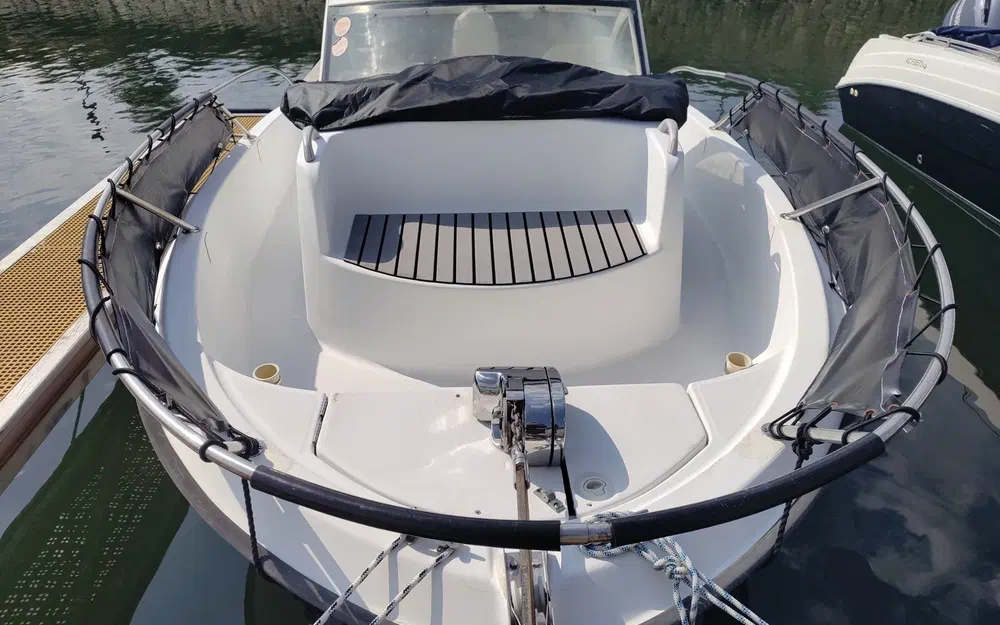 slider 6 Beneteau Ombrine 550