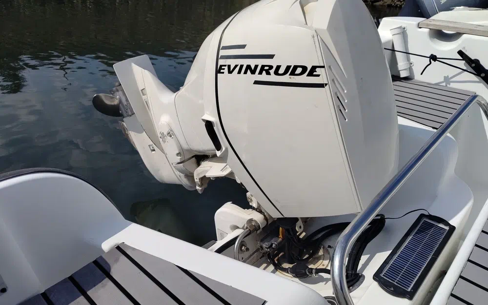 slider 10 Beneteau Ombrine 550