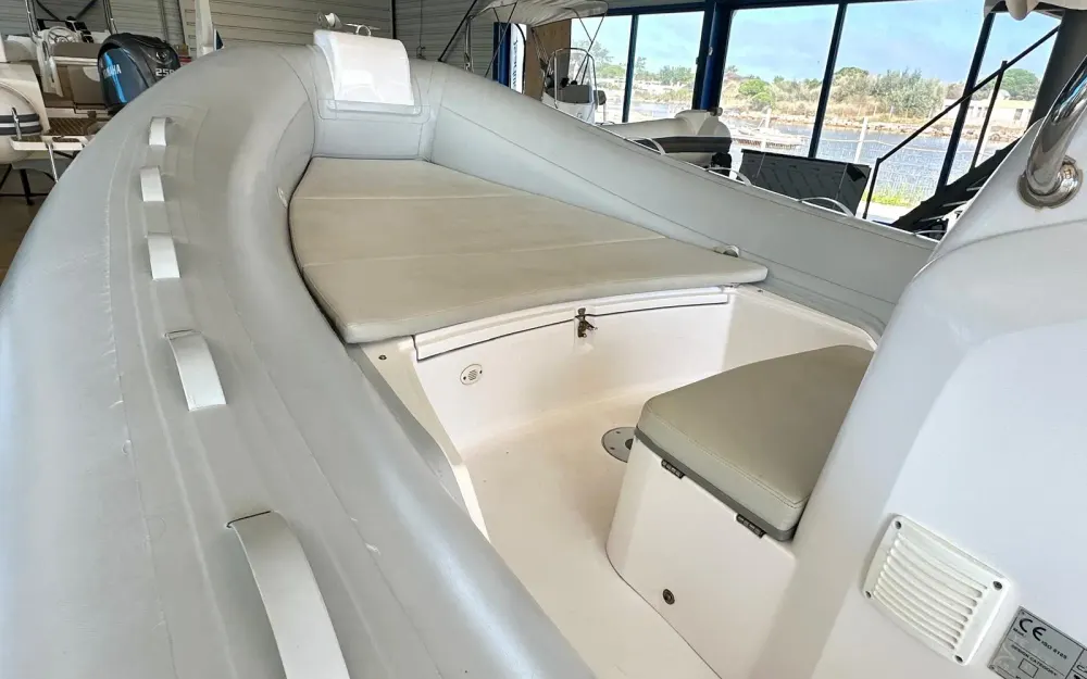 slider 4 Capelli Tempest 630