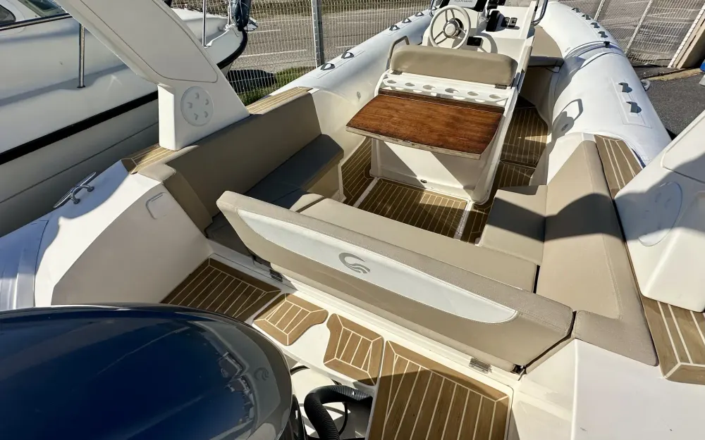 slider 8 Capelli Tempest 775