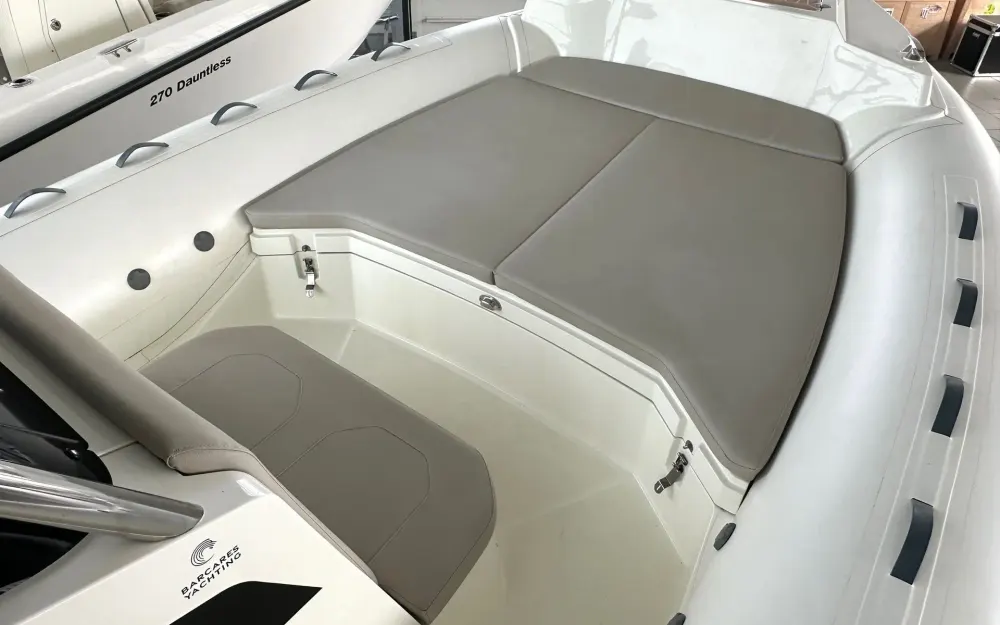slider 11 Capelli Tempest 900