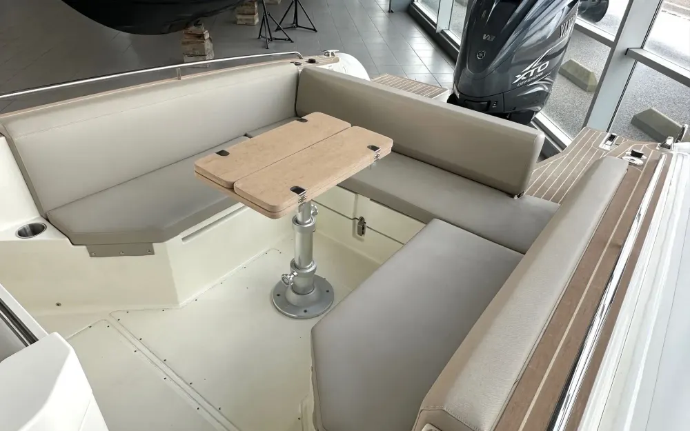slider 2 Capelli Tempest 900