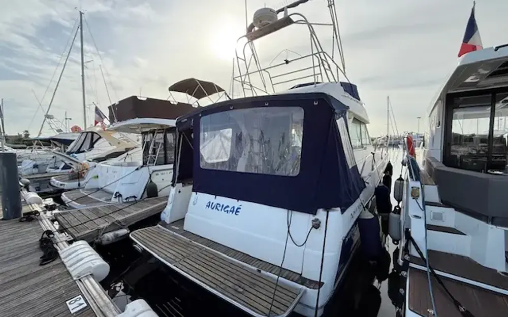 slider 2 Beneteau Antares 980 Fly
