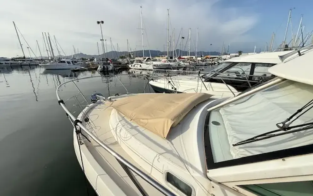 slider 3 Beneteau Antares 980 Fly