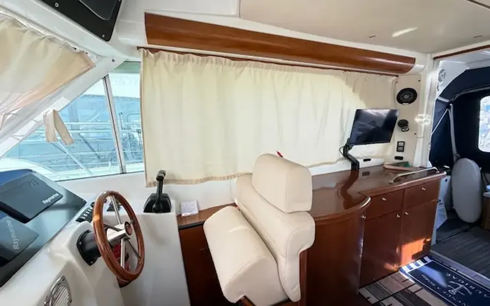slider 7 Beneteau Antares 980 Fly