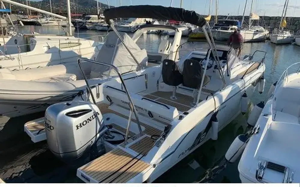 slider 0 Beneteau Flyer 8 SUNdeck