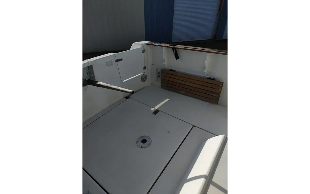 slider 10 Jeanneau Merry Fisher 695