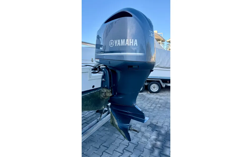 slider 0 300cv Yamaha 4T 2014