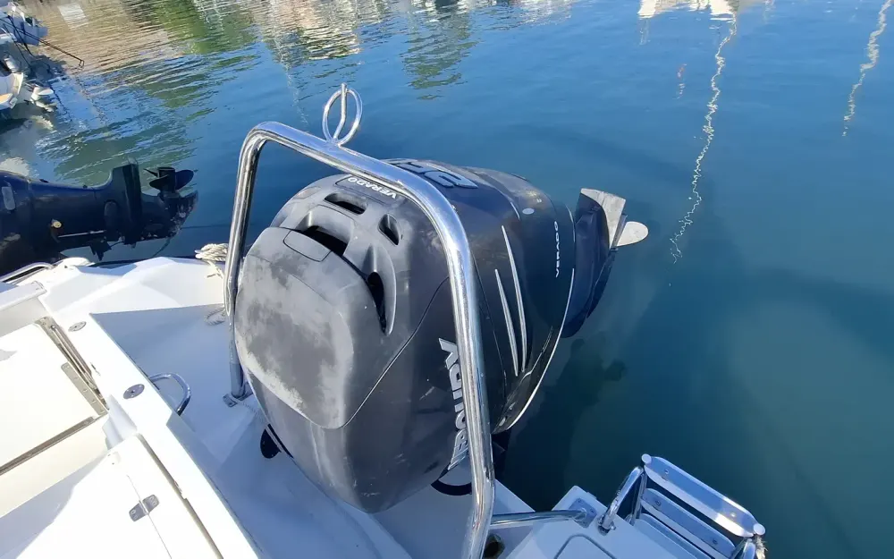 slider 6 Jeanneau Cap Camarat 7.5 CC