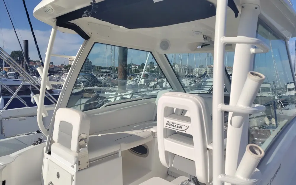 slider 6 Boston Whaler  285 Conquest