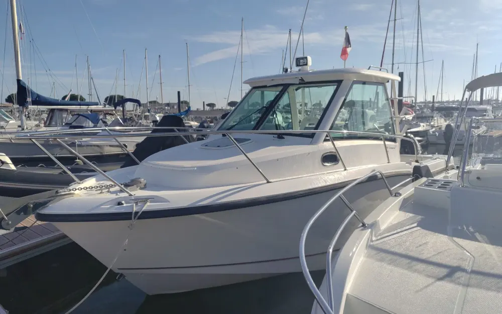 slider 1 Boston Whaler  285 Conquest