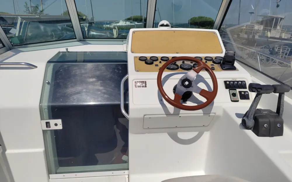 slider 7 Beneteau Ombrine 900
