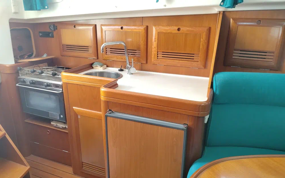 slider 15 Beneteau Ombrine 900